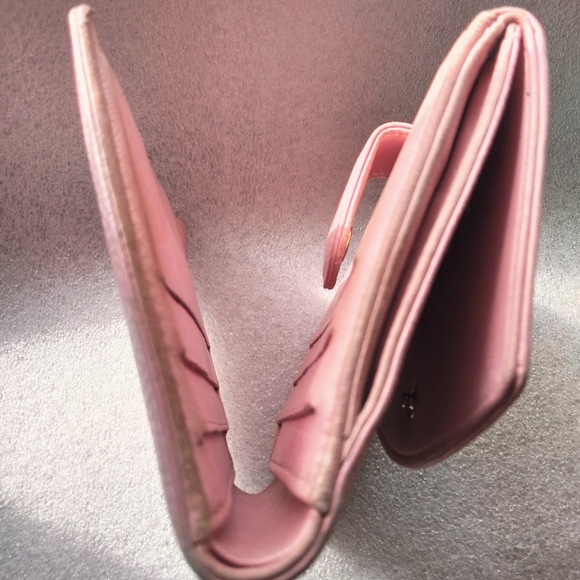 Chanel Caviar Trifold Big CC Logo Wallet Clutch - Picture 4 of 11